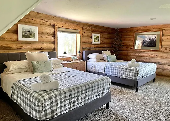Cozy Mountain Retreat With Hot Tub, Trails, And Year-round Outdoor Adventure In Alta, Wyoming Ferienhaus